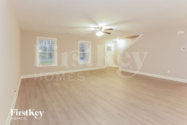 Foto del edificio - 1520 Longbow Dr