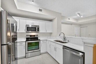 Building Photo - 780 S Sapodilla Ave