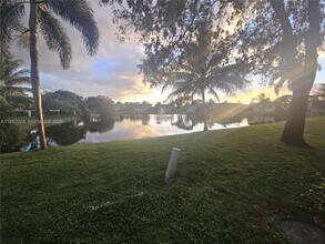 Building Photo - 253 San Remo Blvd