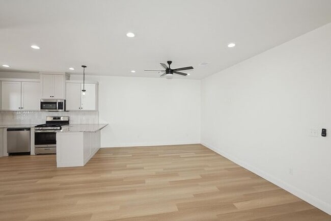 Building Photo - 10374 Tierra Santa Dr