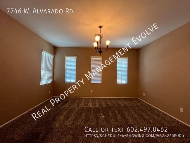 Building Photo - Vinsanto 3 Bedroom / 2.5 Bath!!