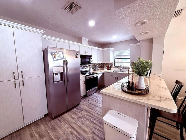 Photo - 7218 N Highland Ave House