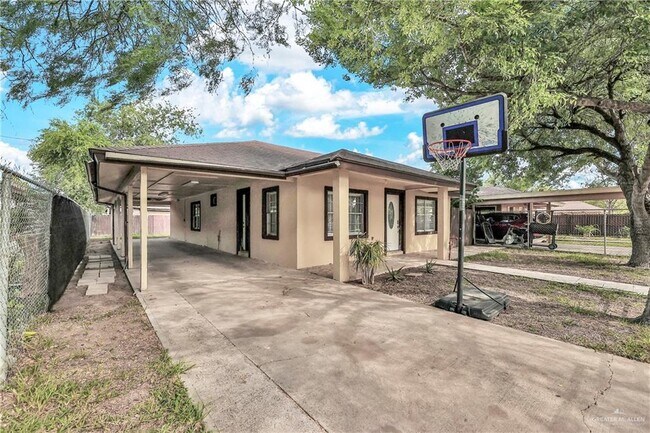 Foto del edificio - 1329 Shufford St