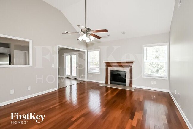 Foto del edificio - 3420 Quicksilver Ln