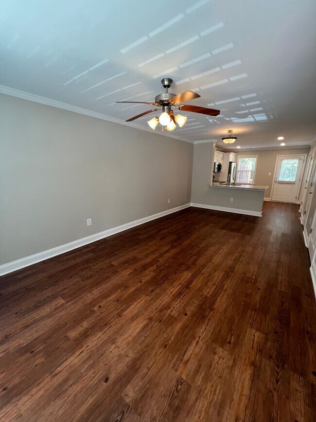 Foto del edificio - Beautiful Westside Condo!