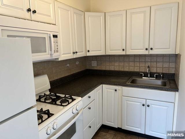 Foto principal - 455 Fairview Ave