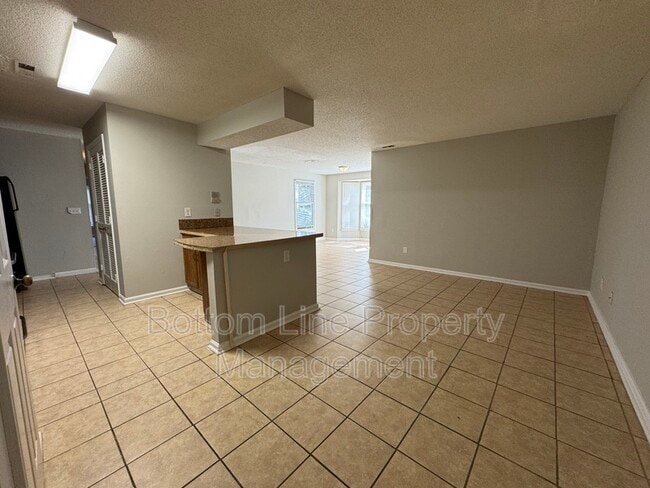 Photo - 6230 Rosecroft Dr Apartment