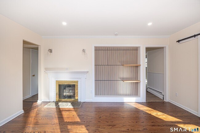 Foto del edificio - 55 Glendale Rd