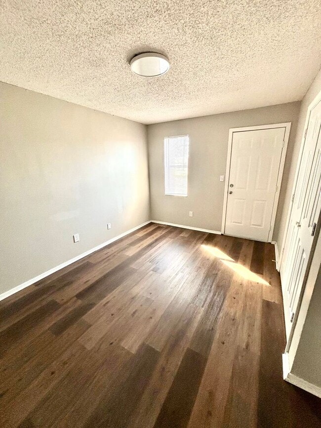 Building Photo - 4721 Samantha Ave