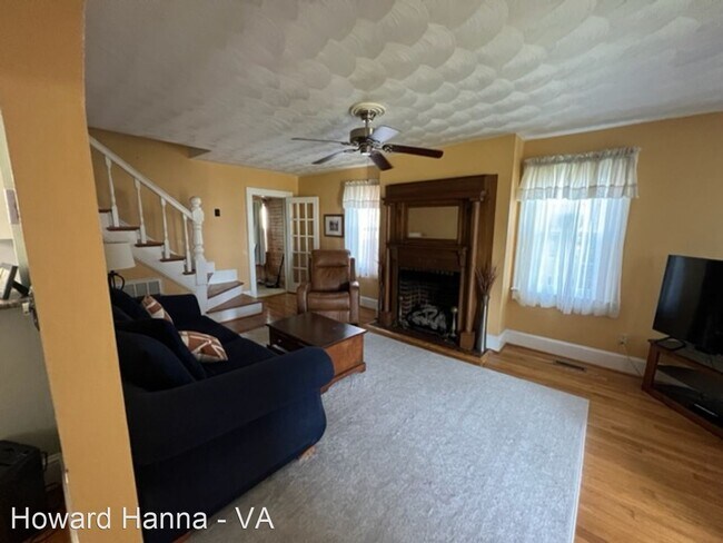 Building Photo - 3 br, 2.5 bath House - 2521 Bayview Blvd.