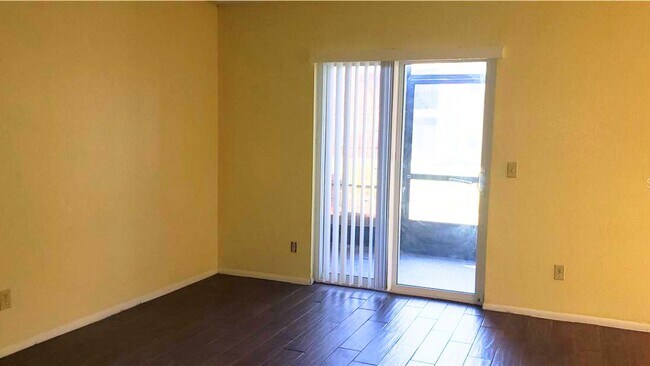 Foto del edificio - 9902 Turf Way