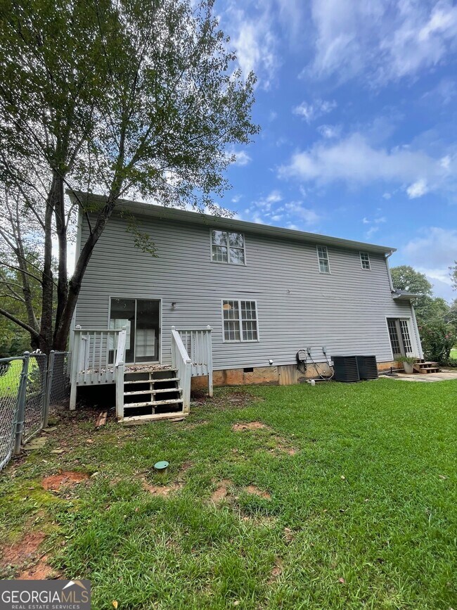 Building Photo - 81 Abbotsford Dr