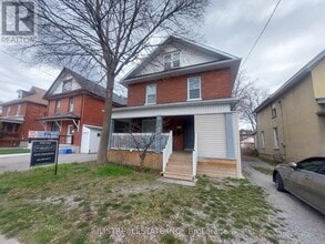 Building Photo - 222 Athol St E