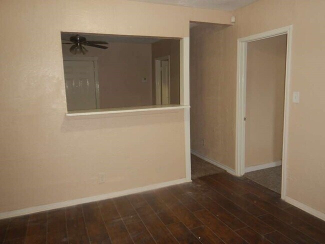 Building Photo - 6405 Conley St