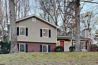 Building Photo - 2210 Grayfield Dr