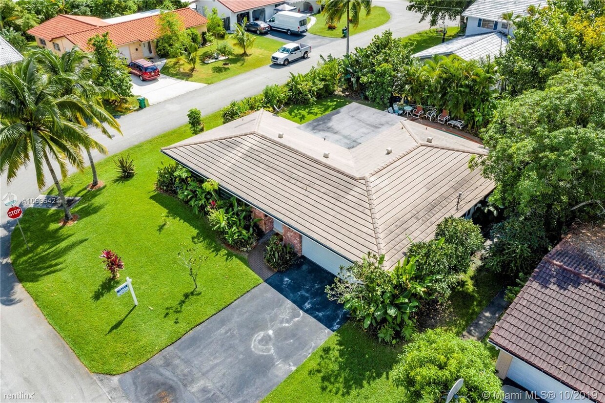 Foto principal - 3 br, 2 bath House - 7804 NW 41st St