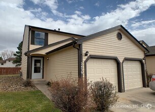 Building Photo - 2439 Lexington Village Ln