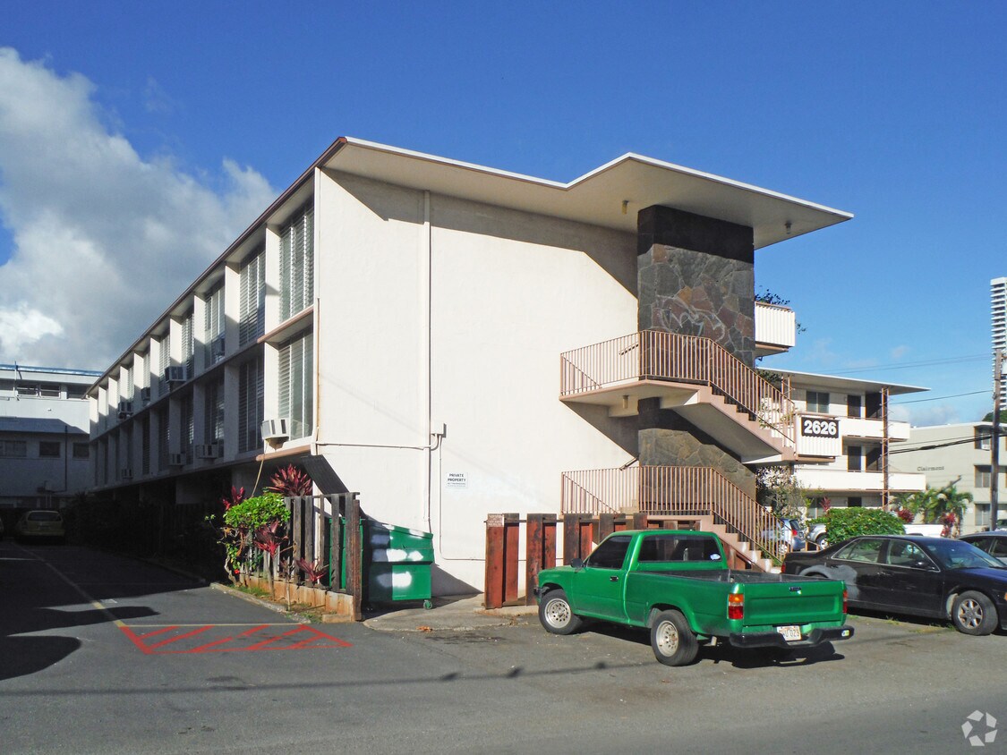 Building Photo - 2626 Kuilei St