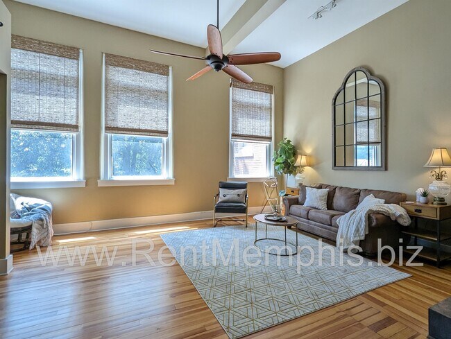 Foto del edificio - 519 S Edgewood St