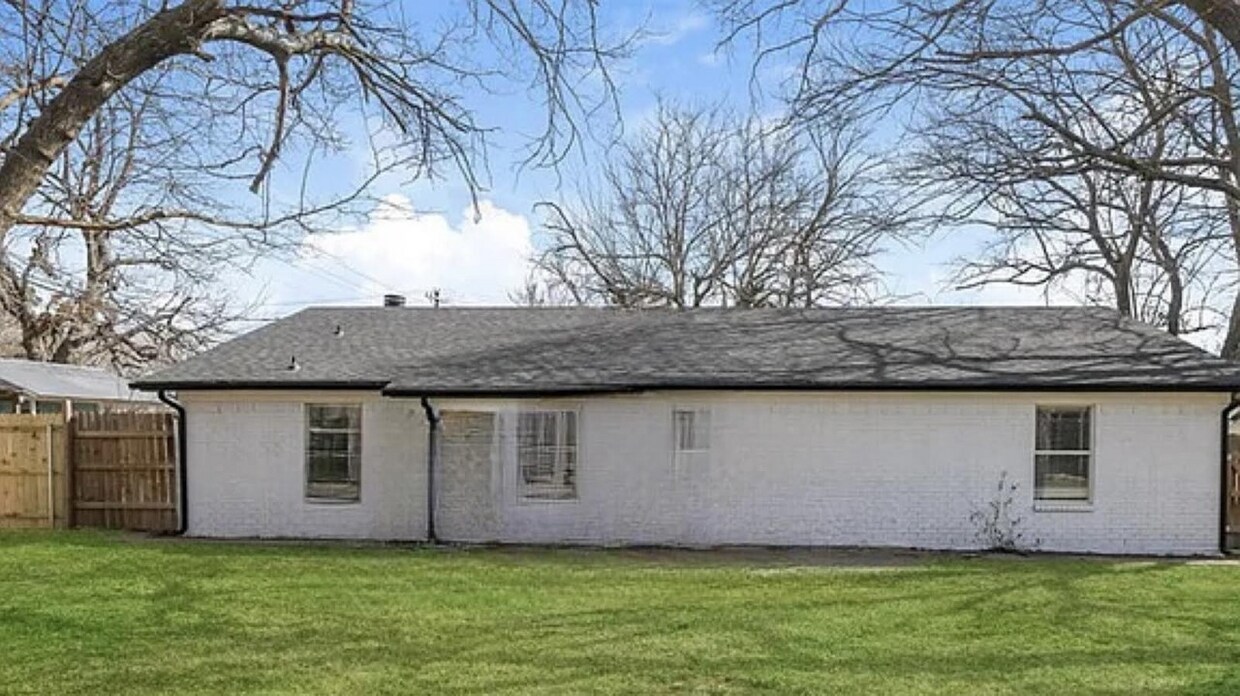 221 W 5th St, Weatherford, TX 76086 House Rental in Weatherford, TX