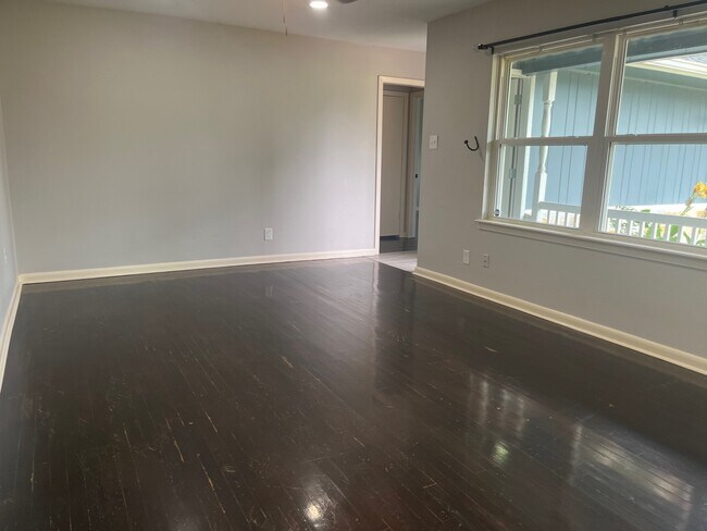 Foto del edificio - 603 Center Way