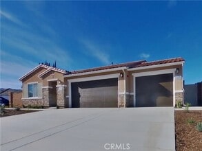 Building Photo - 1734 Lorraine Dr
