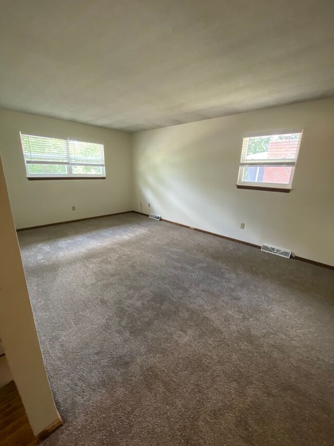 Foto del edificio - 4327 W Bethany Dr