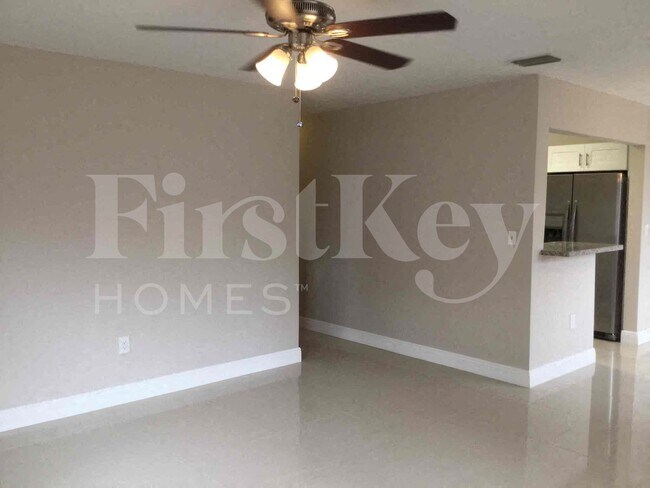 Foto del edificio - 1785 SW 43rd Ave