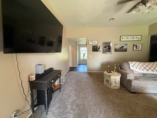 Foto del edificio - 3215 Highland Dr