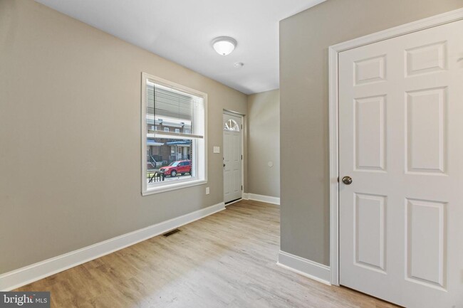 Building Photo - 3556 Horton Ave