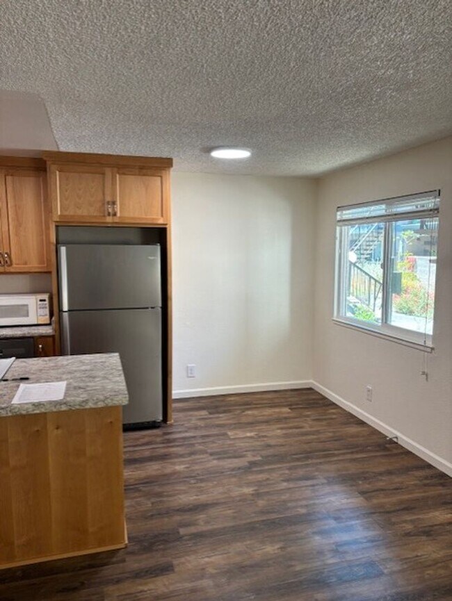 Foto del edificio - 1412 N Cherry St