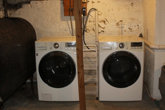 Building Photo - 43B Sherman Ave