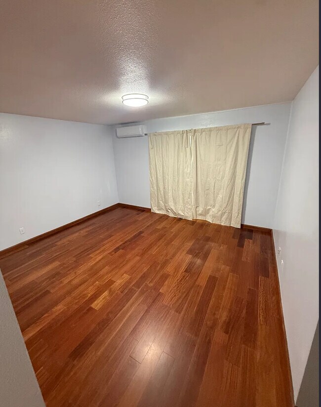 Foto del edificio - 1427 Marigold St