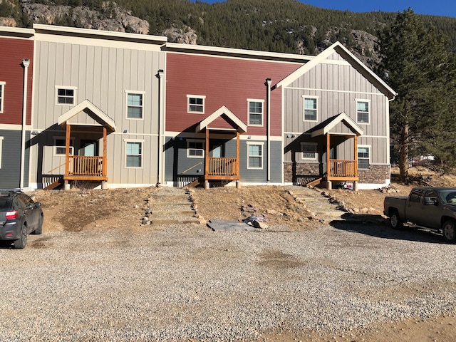 Parking / Access - 1399 Griffith St