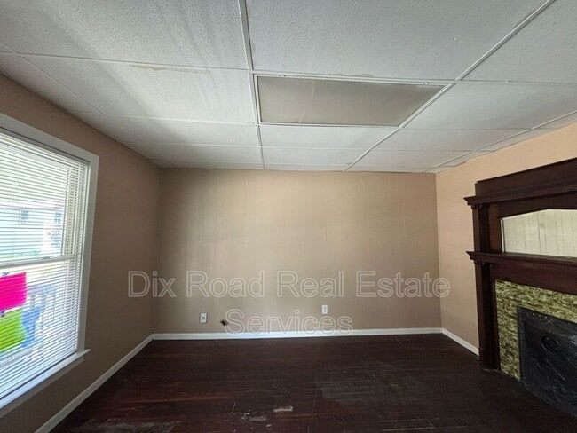 Foto del edificio - 112 Heaton Ave