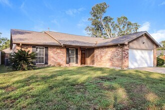 Building Photo - 15102 4 Winds Dr