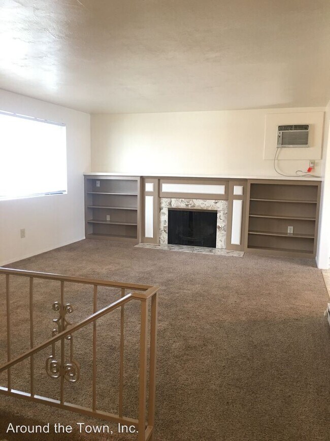 Building Photo - 760-780 White Cloud Dr