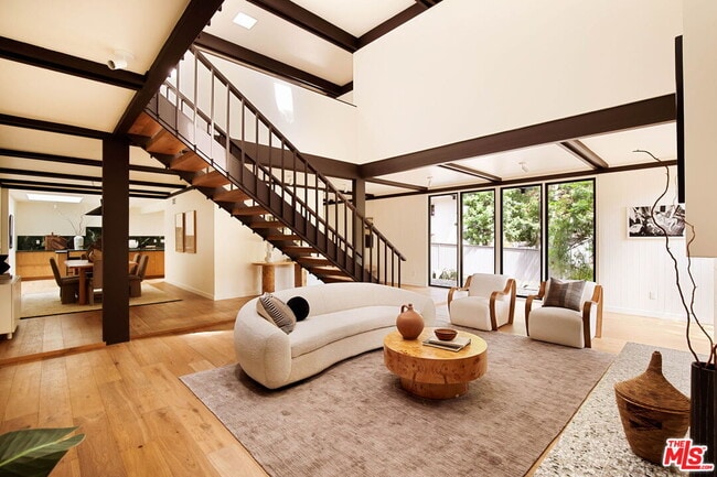 Building Photo - 5649 Valley Oak Dr