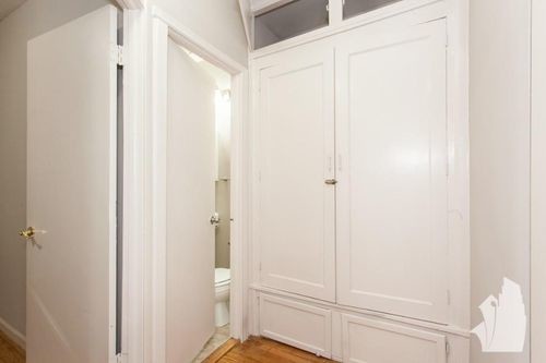 Foto del edificio - 1338 W ARGYLE St