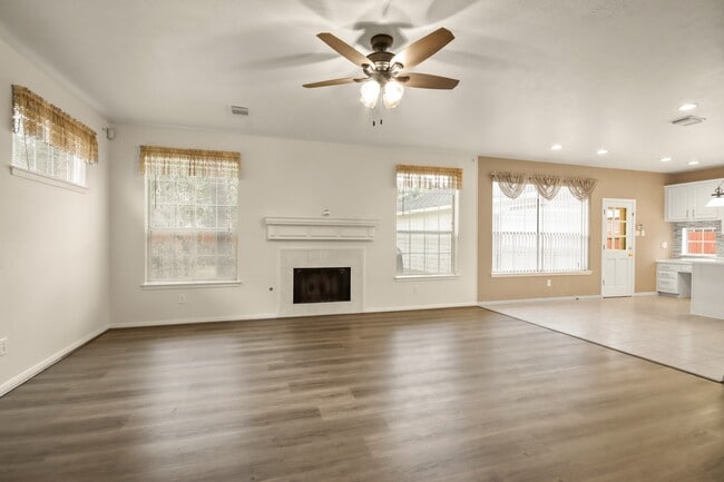 Foto del edificio - 111 S Dreamweaver Cir