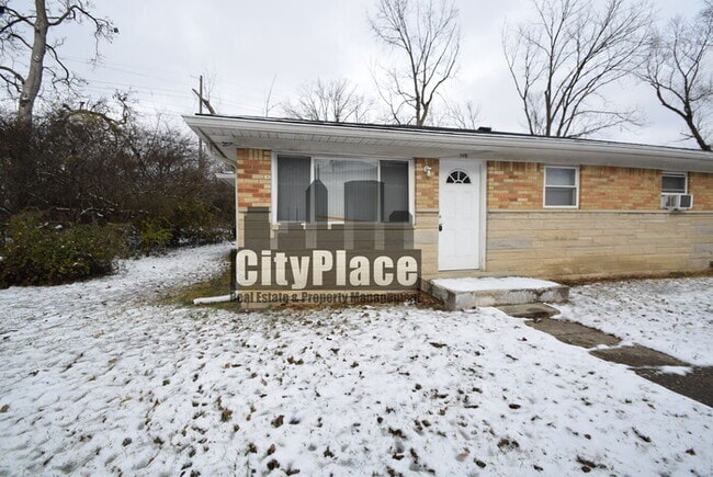 Foto del edificio - 2410 N Lesley Ave