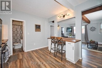 Building Photo - 4675 Queen St