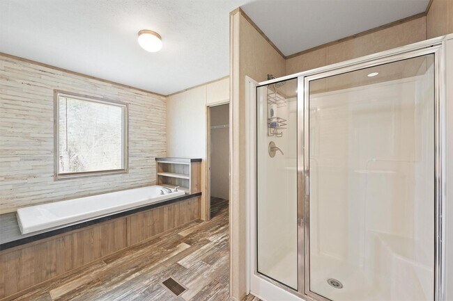 Foto del edificio - 11744 Padok Rd