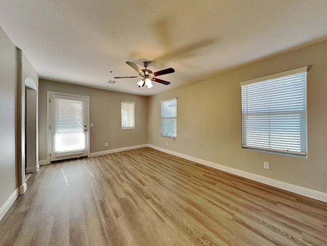 Building Photo - 20918 W White Rock Rd