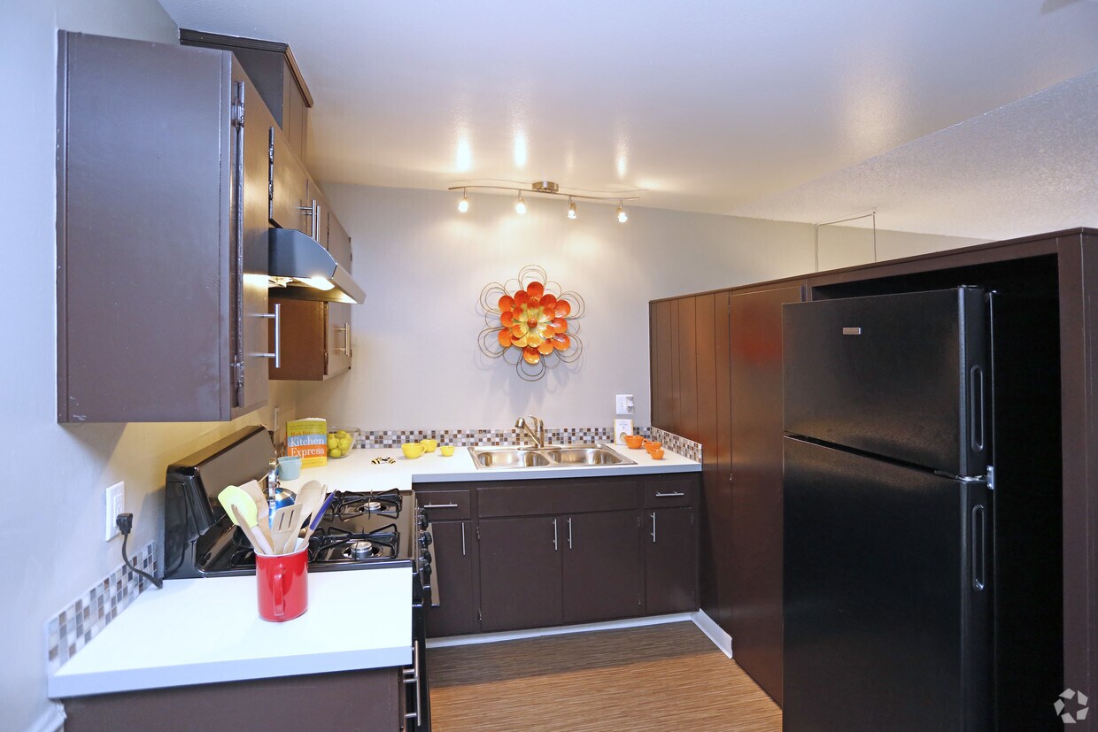 The Atherton Apartments in Chula Vista, CA Westside Rentals