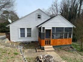 Foto principal - 1308 N Lafayette St