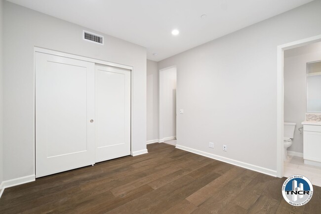 Building Photo - Charming 4 Bed |3.5 Bath