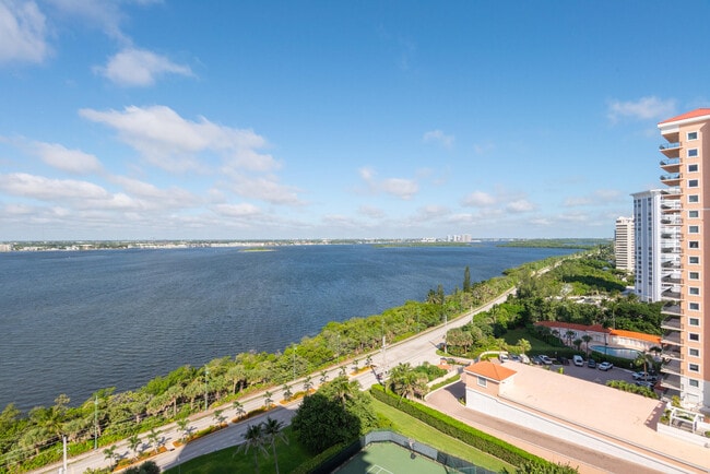 Foto del edificio - 5080 N Ocean Dr