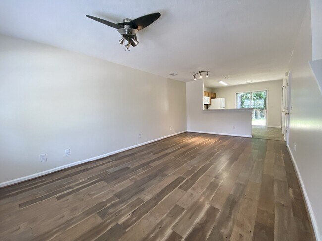 Building Photo - Recently Updated Two Bedroom Townhome loca...