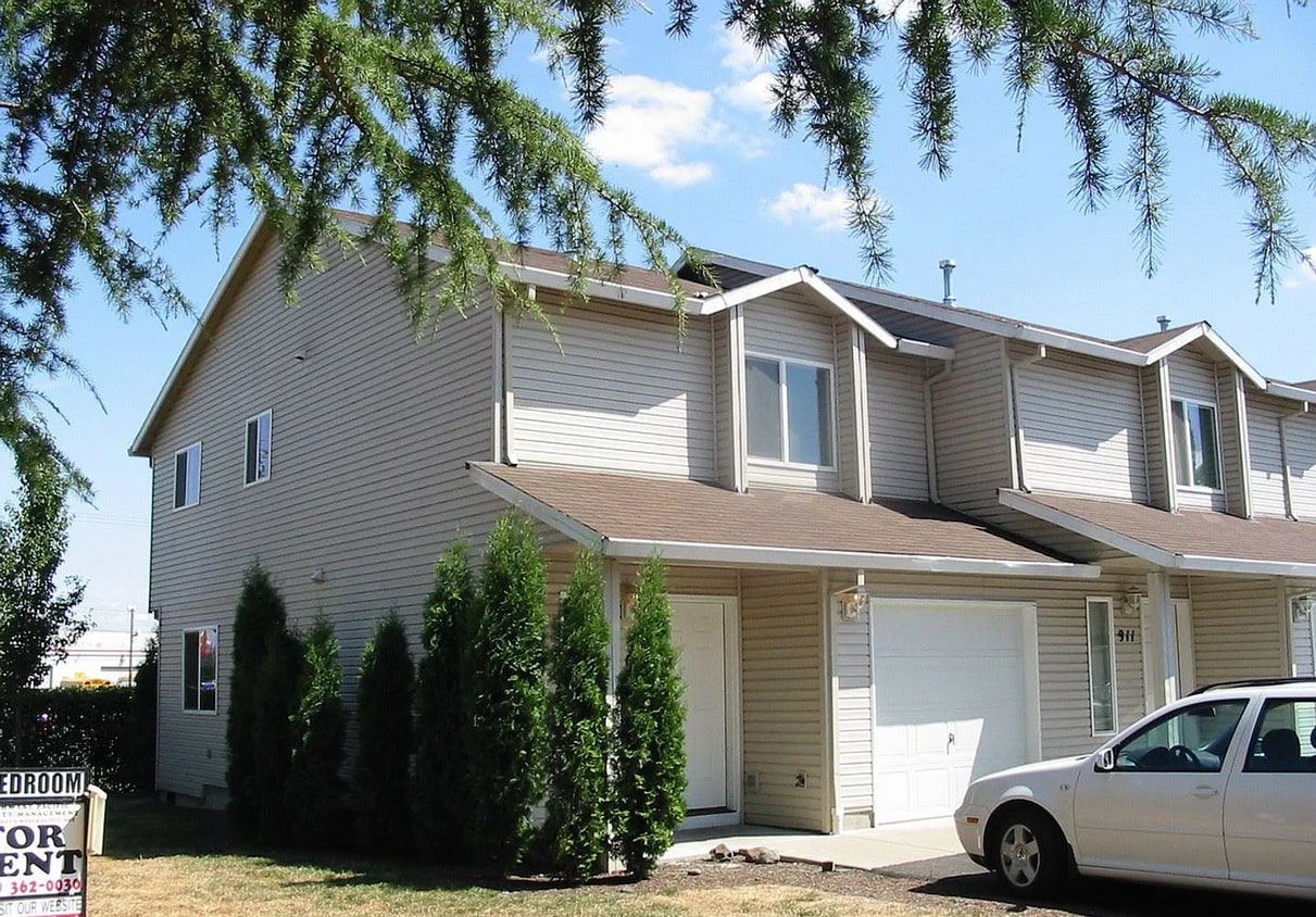 Primary Photo - invsan01 Charter Place Townhomes